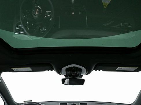 Certified 2026 Porsche Macan image 18