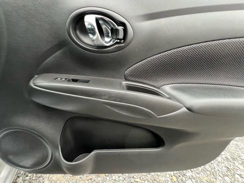 Used 2018 Nissan Versa SV FWD image 28