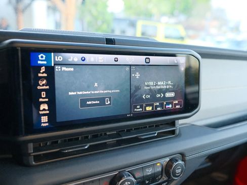 Used 2025 Jeep Wrangler Sahara w/ Safety Group image 20