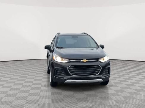 Used 2019 Chevrolet Trax LT w/ LT Convenience Package image 3
