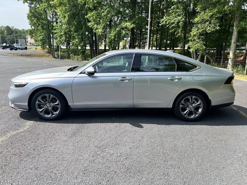 Used 2024 Honda Accord EX image 6