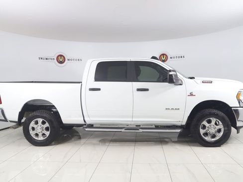 Used 2023 RAM 2500 Big Horn w/ Level 1 Equipment Group AWD/4WD image 2