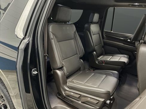 Used 2023 GMC Yukon XL Denali image 34