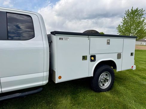 Used 2018 Ford F350 XL w/ Power Equipment Group AWD/4WD image 16