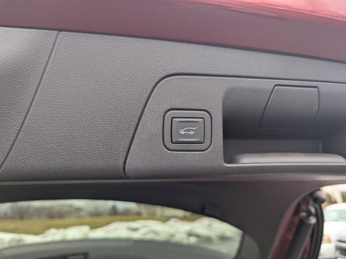 Used 2023 Buick Envision Preferred AWD/4WD image 29