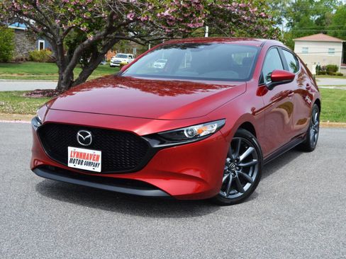 Used 2023 MAZDA MAZDA3 s FWD image 3
