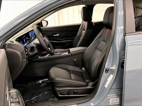 New 2026 Nissan Sentra SR w/ SR Premium Package FWD image 10