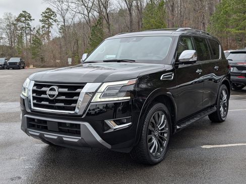 Used 2023 Nissan Armada Platinum w/ Captain's Chairs Package image 5