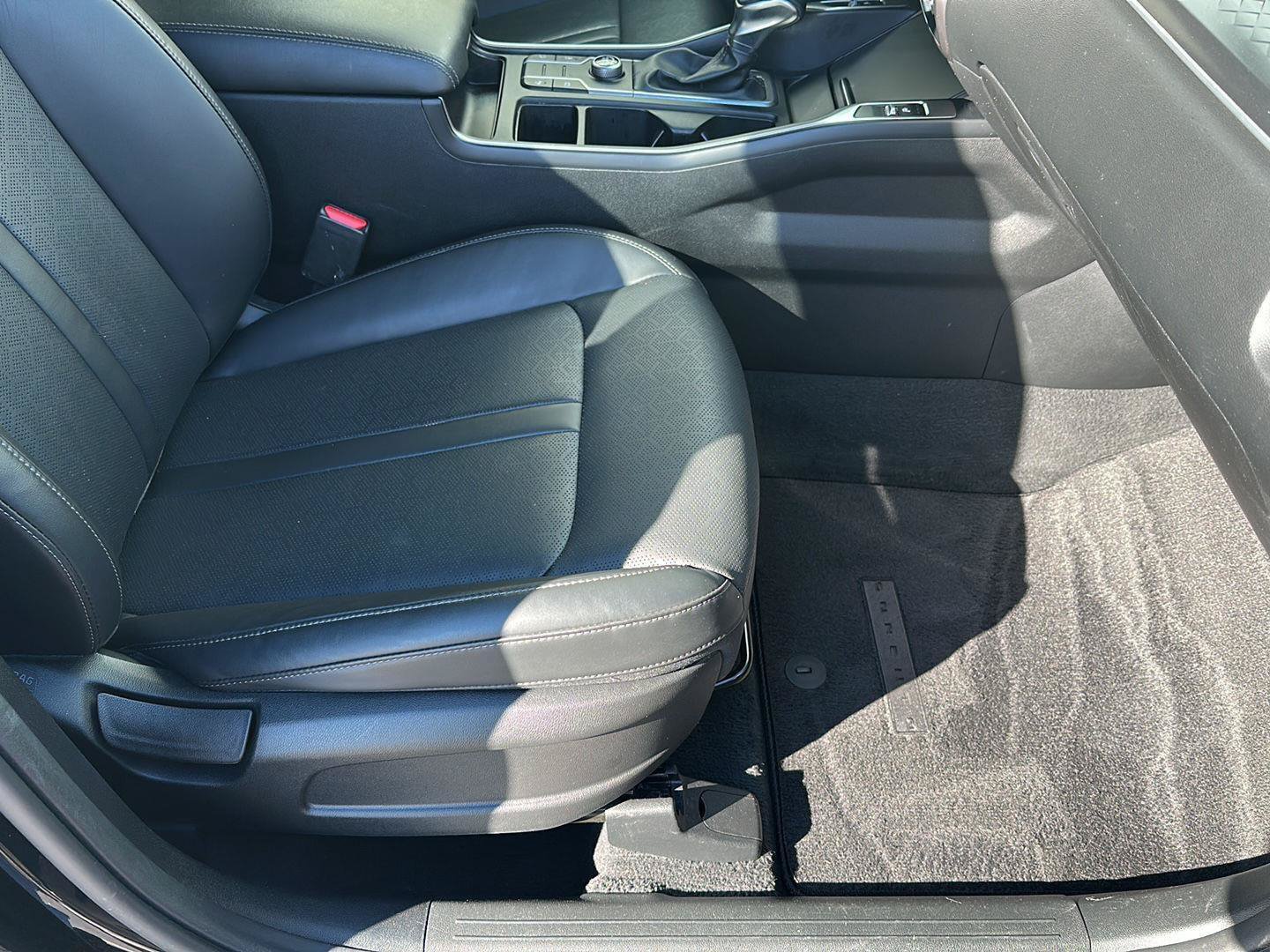 Used 2023 Kia Sorento S w/ Panoramic Sunroof Package FWD image 21