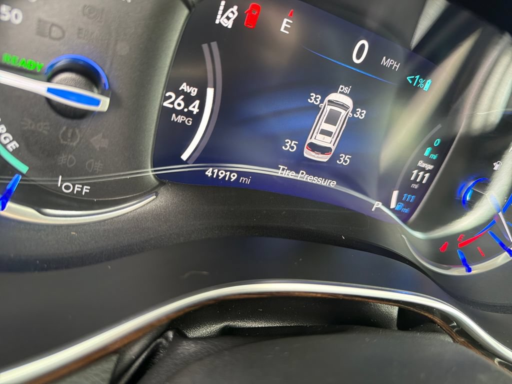 Used 2023 Chrysler Pacifica Limited FWD image 17