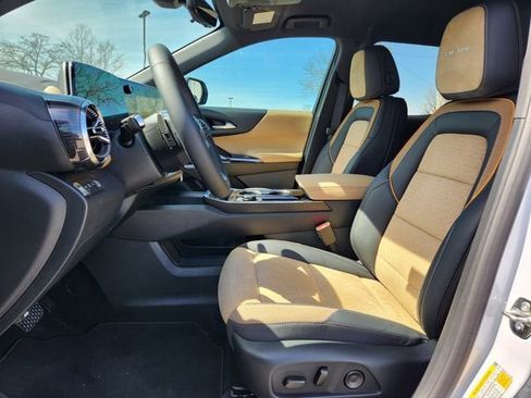 New 2026 Chevrolet Equinox ACTIV w/ Convenience Package III AWD/4WD image 6