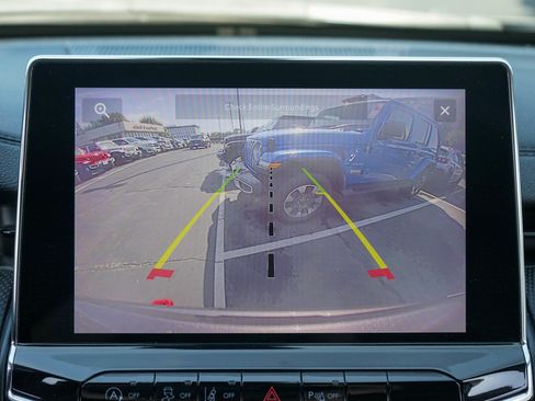 Used 2022 Jeep Compass Trailhawk w/ Trailhawk Convenience Group image 16