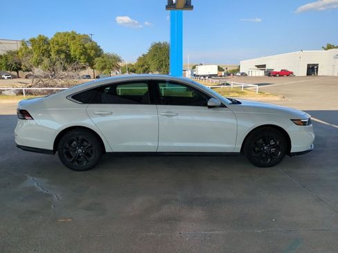 Used 2024 Honda Accord EX image 4