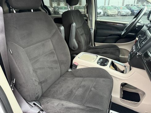 Used 2015 Dodge Grand Caravan SXT w/ Security Group image 37