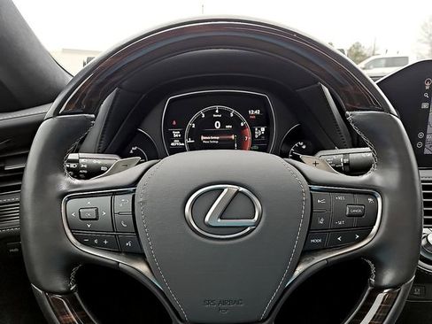 Used 2022 Lexus LS 500 image 22
