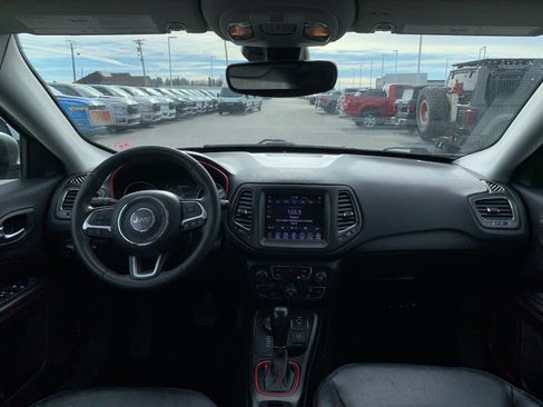 Used 2021 Jeep Compass Trailhawk AWD/4WD image 15