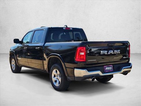 Used 2025 RAM 1500 Big Horn AWD/4WD image 7