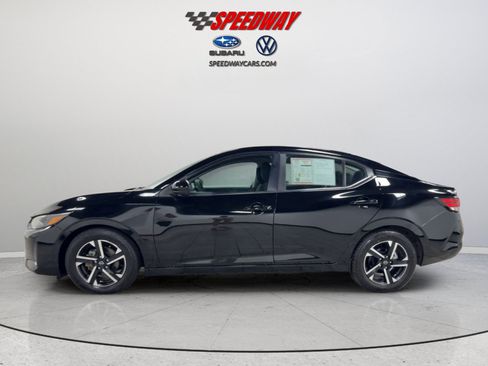 Used 2025 Nissan Sentra SV FWD image 10