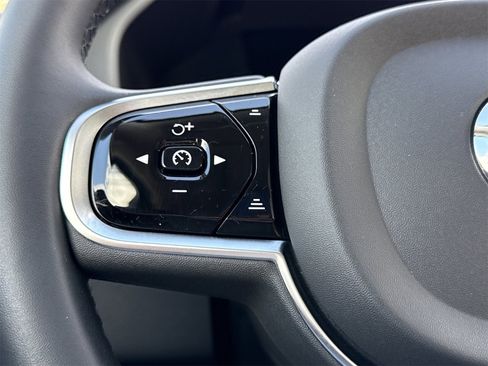 Used 2023 Volvo XC60 T8 Ultimate w/ Climate Package image 16