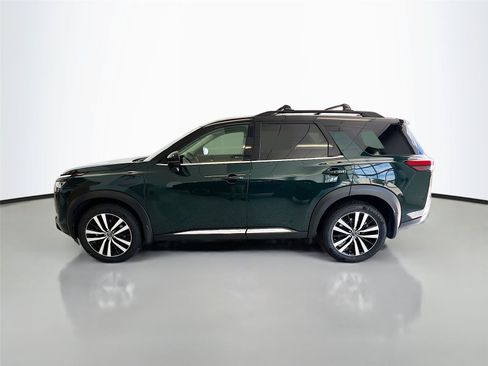 Used 2024 Nissan Pathfinder Platinum AWD/4WD image 9