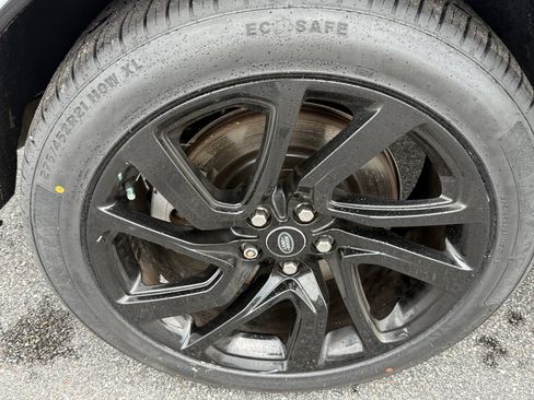 Used 2022 Land Rover Discovery S R-Dynamic AWD/4WD image 31