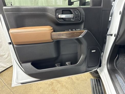 Used 2021 Chevrolet Silverado 3500 High Country w/ Z71 Off-Road Package image 23