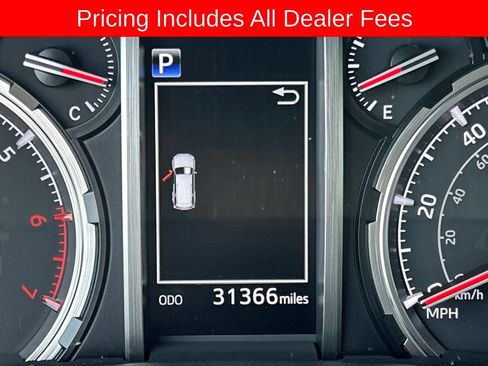 Used 2022 Toyota 4Runner TRD Off-Road AWD/4WD image 10