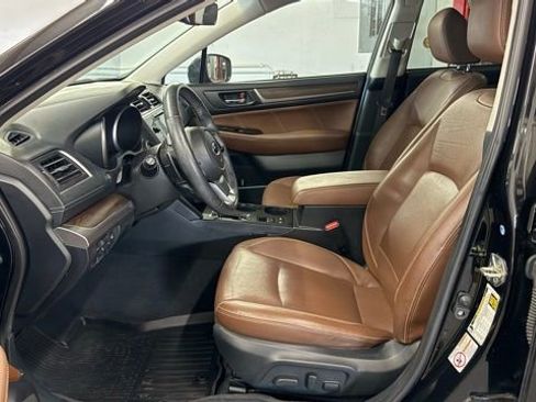 Used 2018 Subaru Outback 3.6R Touring w/ Popular Package #3 AWD/4WD image 15