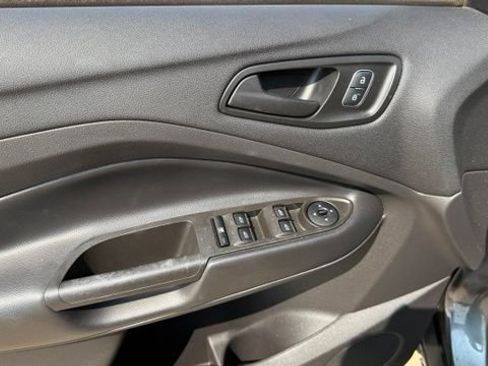 Used 2018 Ford Escape S FWD image 11