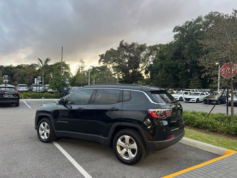 Used 2021 Jeep Compass Latitude image 14