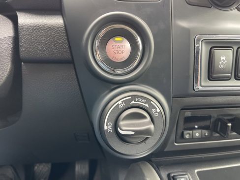 Certified 2024 Nissan Titan SV w/ SV Convenience Package image 13