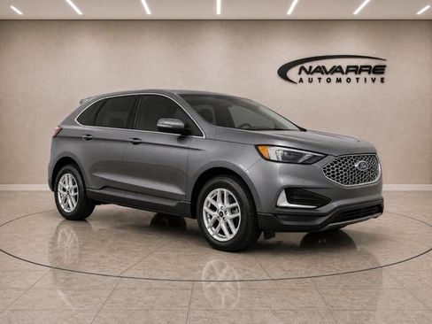 Used 2024 Ford Edge SEL AWD/4WD image 9