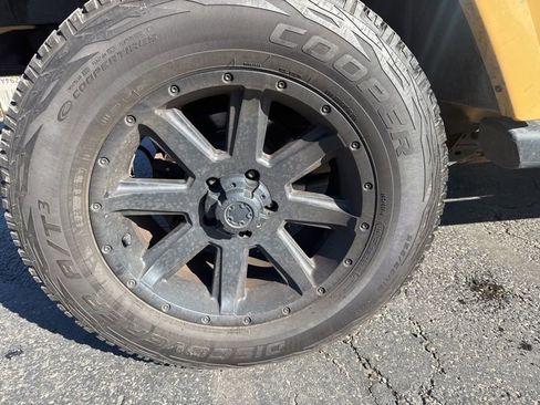 Used 2013 Jeep Wrangler Sahara w/ Dual Top Group image 9