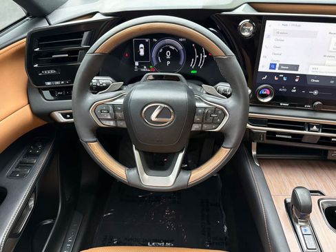 Used 2023 Lexus RX 350 w/ Cold Area Package AWD/4WD image 15