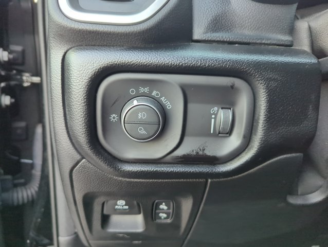 Used 2020 RAM 1500 Big Horn AWD/4WD image 13