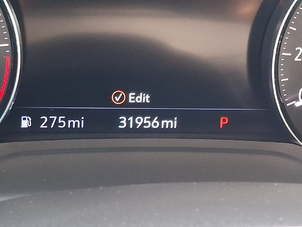Used 2023 Buick Envision Essence AWD/4WD image 18