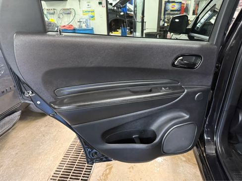 Used 2022 Dodge Durango SRT w/ Technology Group AWD/4WD image 26