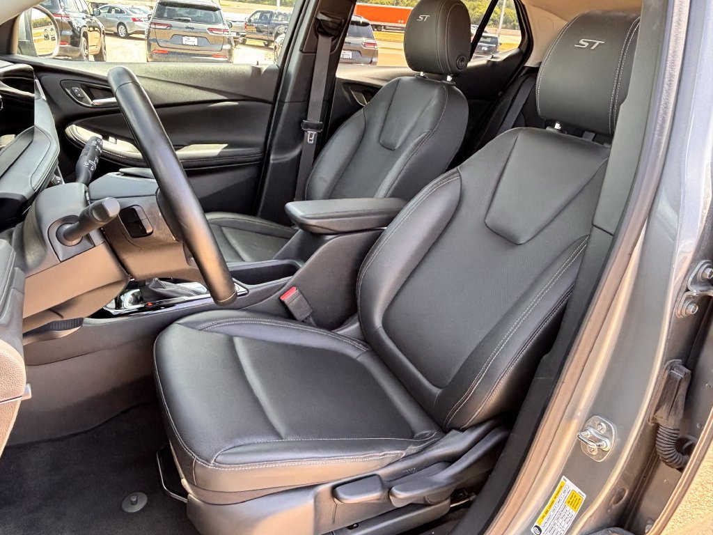 Used 2024 Buick Encore GX Sport Touring AWD/4WD image 22