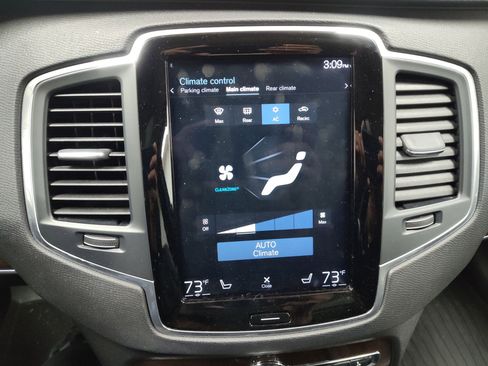 Used 2019 Volvo XC90 T6 Momentum w/ Protection Package Premier image 23