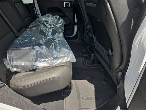 New 2025 Jeep Wrangler Sahara image 17