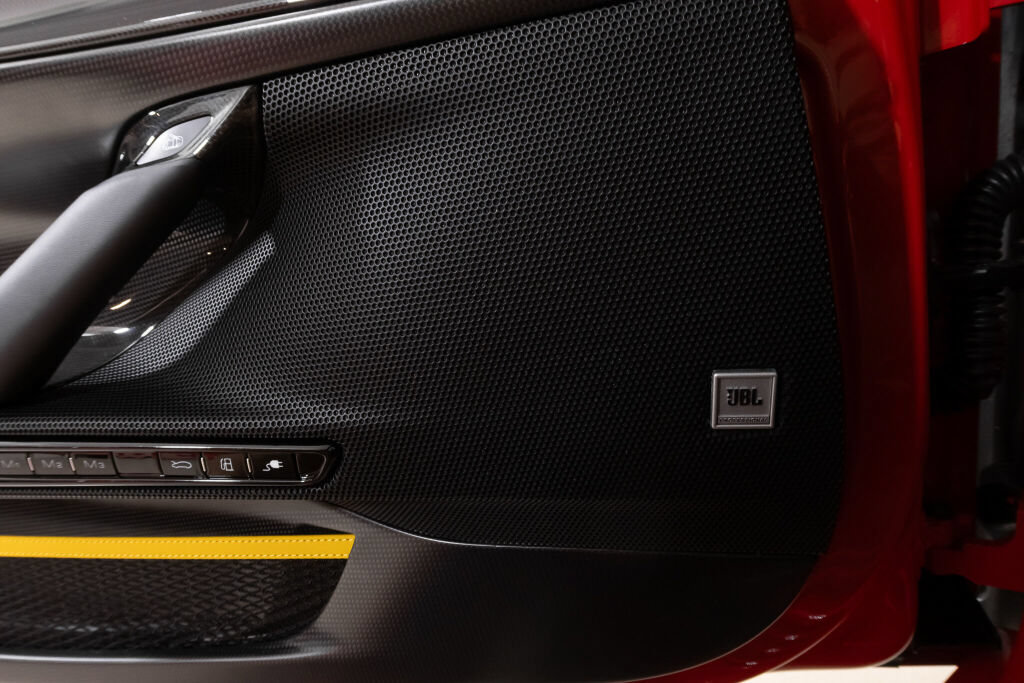 Used 2023 Ferrari SF90 Stradale AWD/4WD image 33
