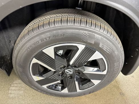 New 2025 Nissan Kicks SV w/ SV Premium Package image 6