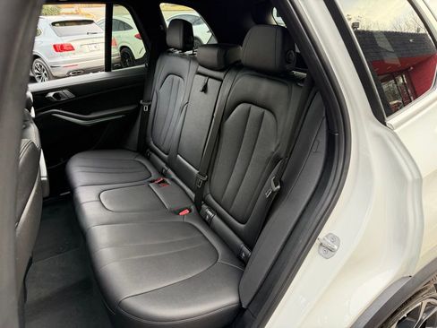 Used 2022 BMW X5 sDrive40i w/ Premium Package image 32