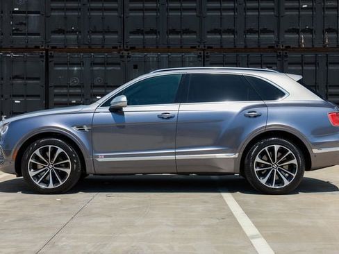 Used 2018 Bentley Bentayga AWD/4WD image 4