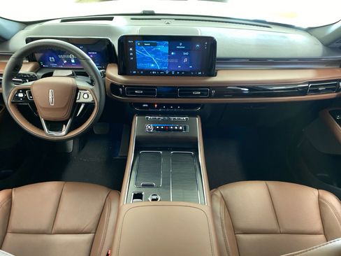 New 2026 Lincoln Aviator Reserve w/ Jet Appearance Package image 12