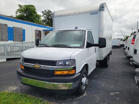 New 2025 Chevrolet Express 3500 w/ Power Convenience Package image 2