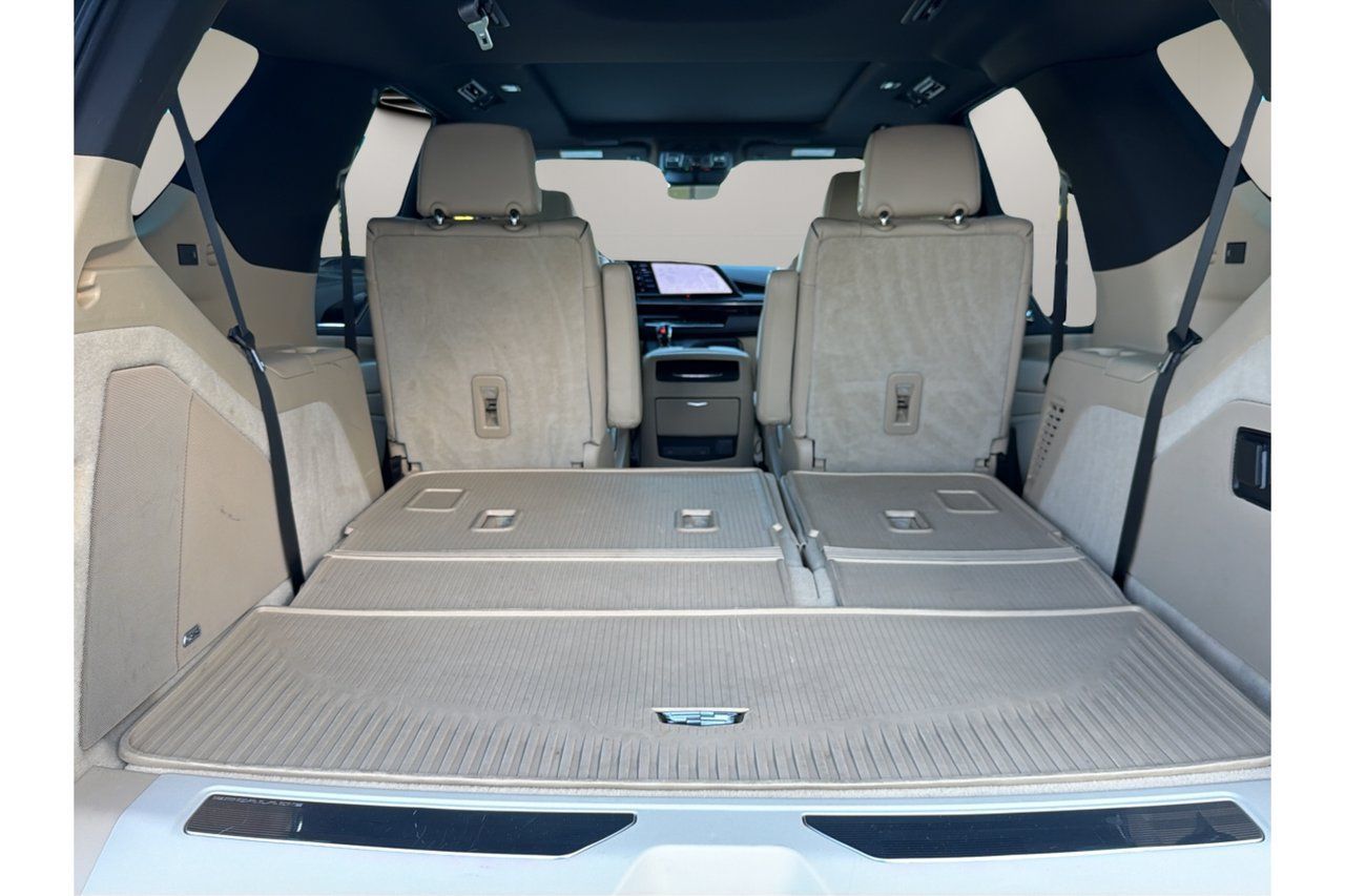 Certified 2023 Cadillac Escalade Premium Luxury RWD image 18