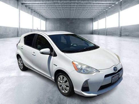 Used 2013 Toyota Prius C One FWD image 2
