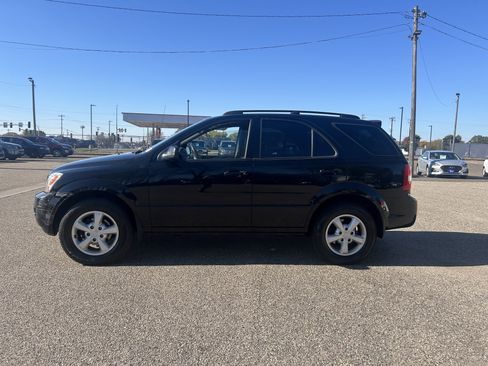Used 2008 Kia Sorento LX w/ Sport Pkg image 4