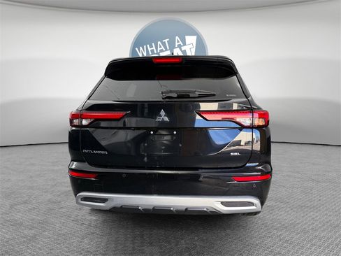 Used 2024 Mitsubishi Outlander SEL image 5